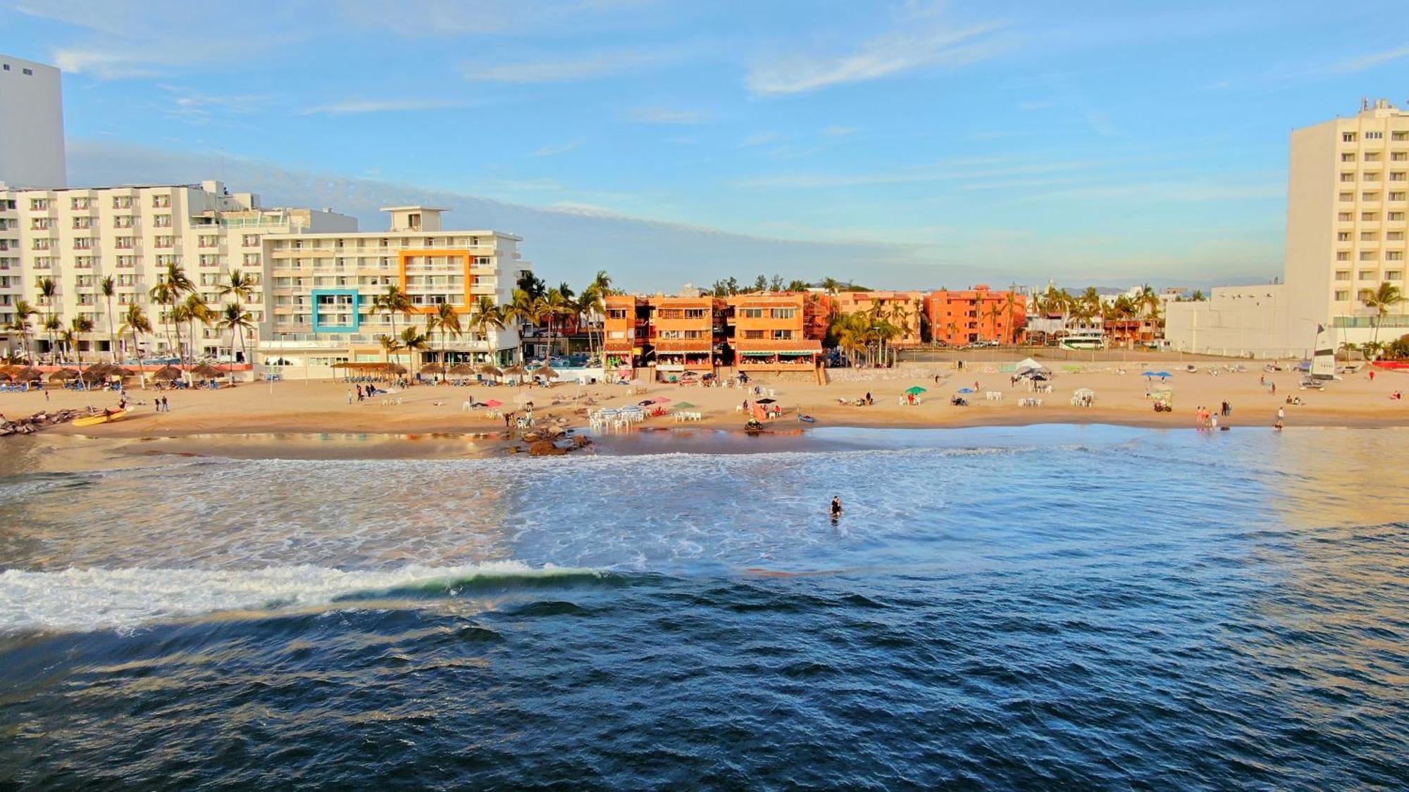 Playa Suites Mazatlan Bilik gambar