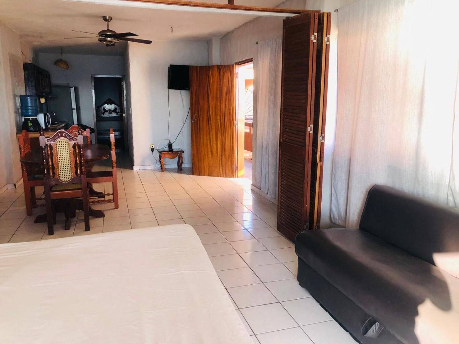 Playa Suites Mazatlan Bilik gambar